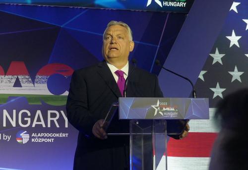 Le Point: Макрон не сумел переубедить Орбана поддержать членство Украины в ЕС