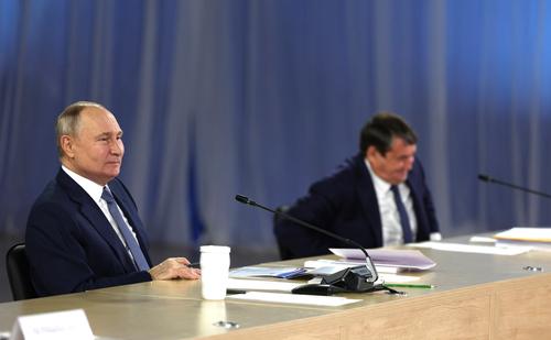 Левитин: встреча Путина с российскими спортсменами пока не планируется