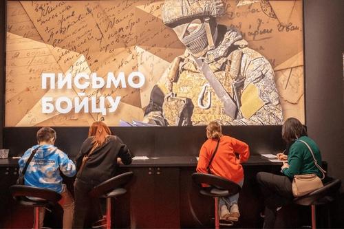 Музей Победы продлил работу выставки «Zаветам vерны» о героях СВО      