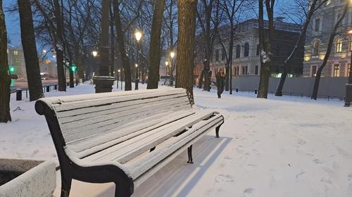 Петербуржцы продолжают страдать из-за гололеда