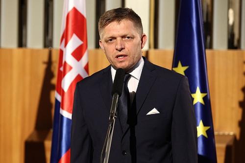 Фицо: Словакия не будет препятствовать началу переговоров о членстве Киева в ЕС