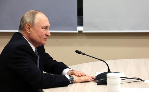 Путин: многие люди на Западе считают, что Россия все делает правильно