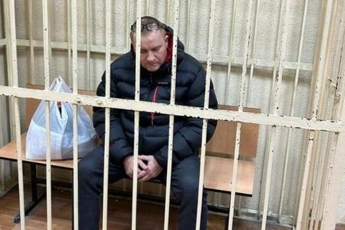 Областной суд Брянска освободил из-под ареста отца стрелявшей в гимназии девочки
