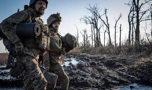 Умеров заявил о планах привлечь к военной службе уехавших за рубеж украинцев