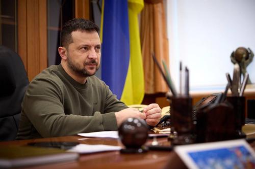 Зеленский поблагодарил Рютте за начало подготовки к передаче F-16 Украине