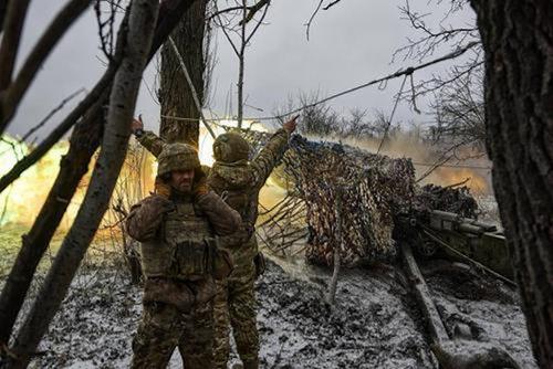 Марочко: ВСУ оборудовали позиции для атак на Кременную в частных домах