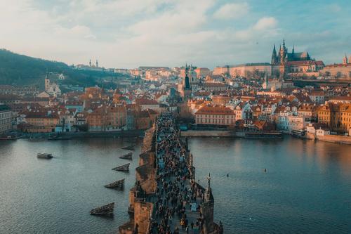 В Чехии объявлен день траура из-за гибели людей при стрельбе в Праге
