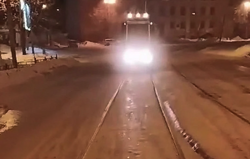В Хабаровске порыв водопровода остановил трамваи
