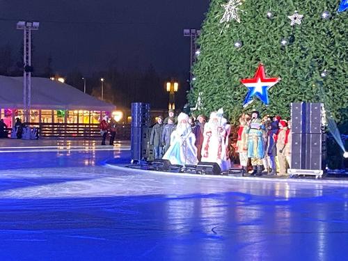 На Соборной площади Главного храма ВС РФ открылся фестиваль «Наша зима»