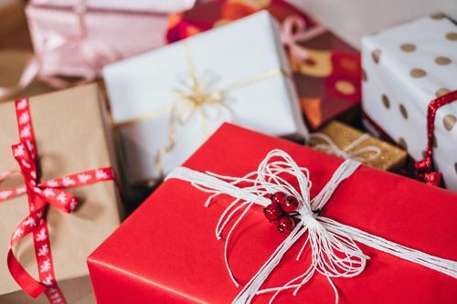 Европейцы продают в интернете или возвращают в магазины рождественские подарки