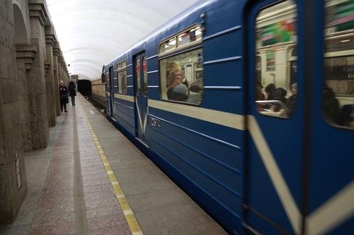 Бесплатный проезд в новогоднюю ночь не стали вводить в метро Петербурга 