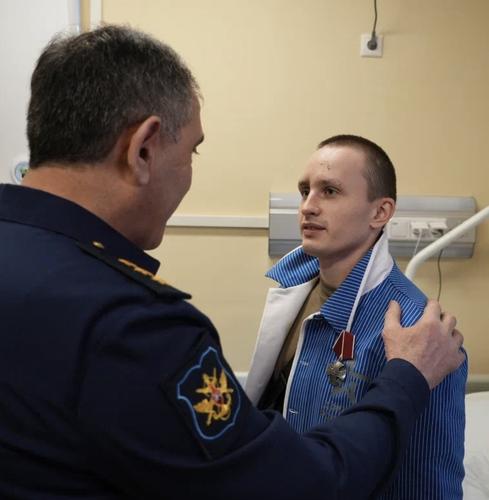 В госпитале имени Н.Н. Бурденко состоялось награждение военнослужащих