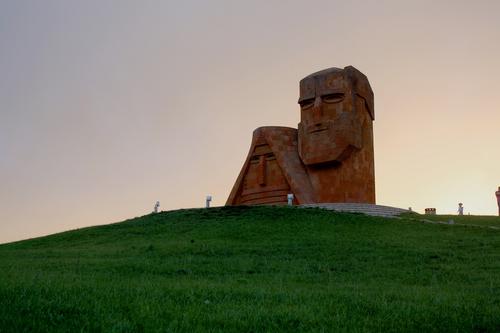 МИД России: пребывание миротворцев в Карабахе обсуждается теперь только с Баку