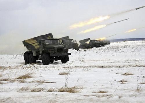 Российские «Грады» уничтожили позиции армии Украины под Соледаром в Донбассе