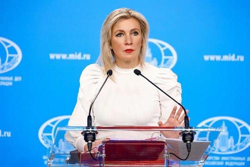 Захарова, отвечая Кулебе, заявила, что дипломатов РФ никто изолировать не будет 