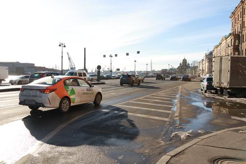 Каршеринги Петербурга массово переходят на китайские автомобили 