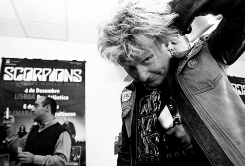 TMZ: в возрасте 61 года ушел из жизни бывший барабанщик Scorpions Джеймс Коттак