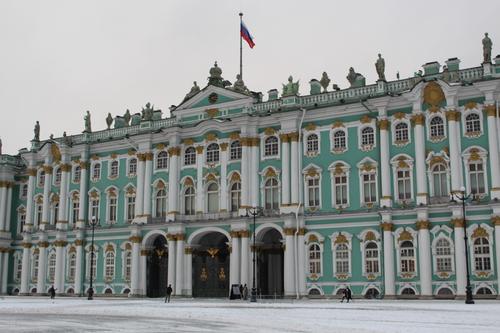 Петербург вошел в тройку самых посещаемых городов на каникулах среди россиян 