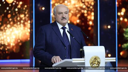 Лукашенко: в мире неспокойно, надо сделать все, чтобы год был тихим и спокойным
