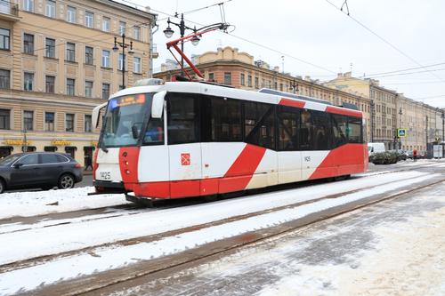 Уголовное дело завели по факту нападения на кондуктора трамвая в Петербурге