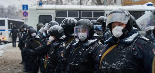 Полицейские задержали 20 работников пищевого производства в Петербурге