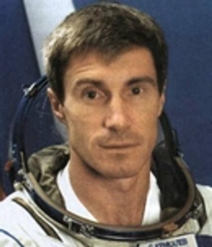 Путин назначил своим спецпредставителем в области космоса героя России Крикалева