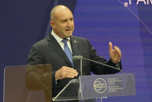 Президент Болгарии выразил надежду, что украинский конфликт остановит дипломатия