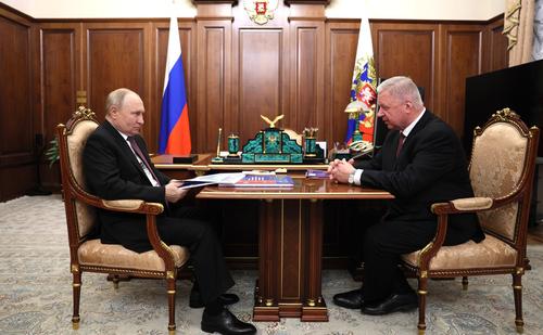 Путин провел рабочую встречу с профсоюзным лидером Шмаковым