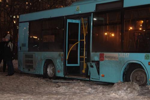 Енокаев взял на контроль ДТП с автобусом на Наличной улице