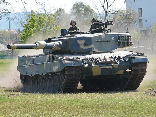 Швейцария отправила ФРГ девять танков Leopard 2, которые нельзя передать ВСУ
