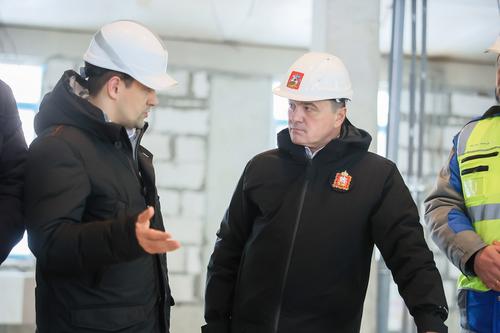 Губернатор Подмосковья сообщил о завершении строительства новой поликлиники в Ленинском округе до конца года