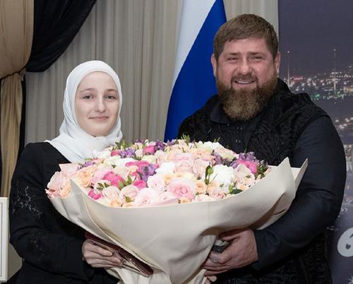 Дочь Кадырова Хадижат получила новую должность в администрации главы Чечни
