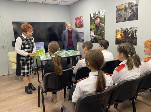 В Краснодаре для школьников прошла встреча с писателем