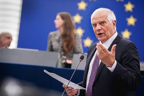 Глава дипломатии ЕС Боррель выразил озабоченность ситуацией в Красном море