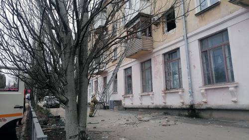 В Севастополе прозвучал взрыв в доме с заброшенным кафе первого этажа