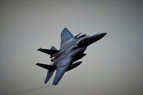 Польша подняла в небо самолеты на фоне новых ударов РФ по объектам на Украине