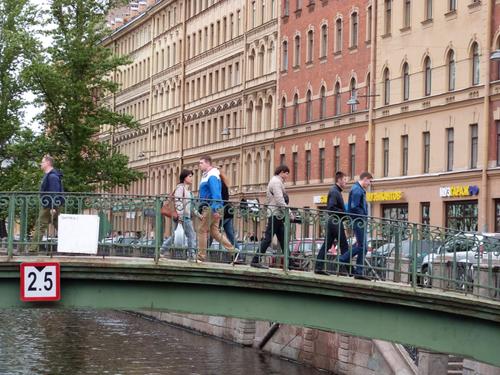 Градозащитники начали готовить иск в защиту Фарфоровского моста в Петербурге