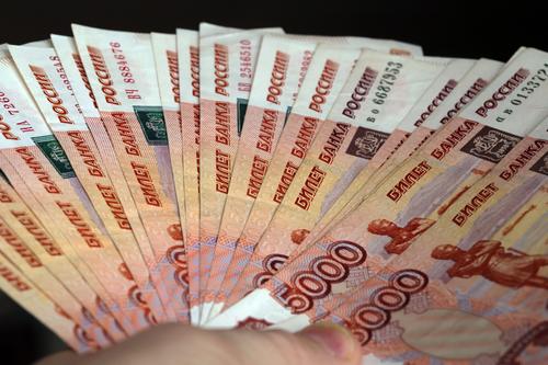 Более 300 миллиардов рублей хранят в банках жители Калининграда 