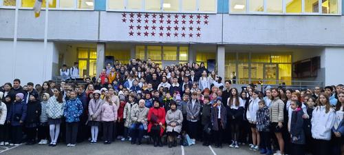 В школе №20 в Краснодаре прошла патриотическая акция «Операция «Рассвет»»