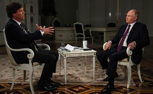 BI: реакция западных политиков на интервью Путина повысила популярность политика