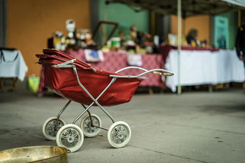 В Петербурге местный житель поджег детские коляски