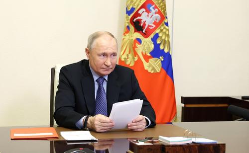 Путин подписал закон о конфискации имущества за фейки об армии России