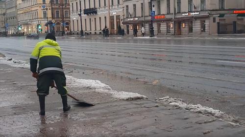 «Водоканал» объяснил возникновение скоплений воды на улицах Петербурга