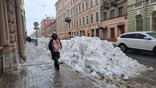 За сутки более 60 человек получили травмы из-за гололедицы в Петербурге