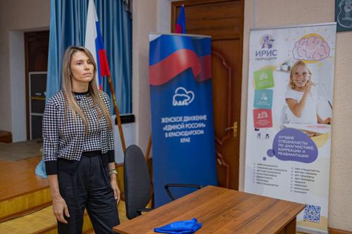 Анна Невзорова провела приём граждан в формате открытого диалога