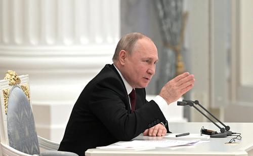 Путин заявил, что сейчас «время России»