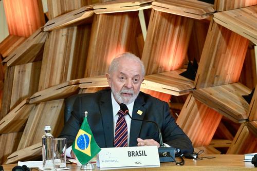 МИД Бразилии не стал извиняться за слова Лулы да Силвы об атаках Израиля в Газе