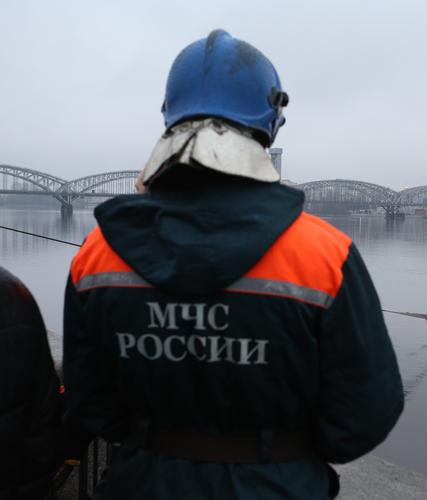 Более 70 постояльцев эвакуировали из хостела на воде в Петербурге