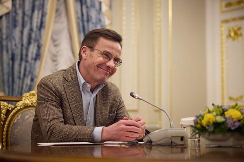Премьер Кристерссон: для Швеции вопрос отправки войск на Украину не актуален