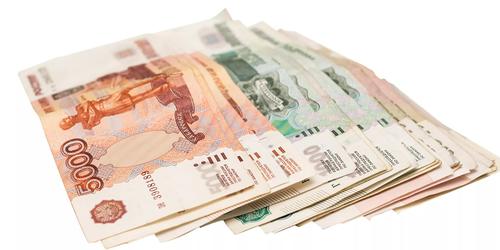 В Хабаровске взыскали с пособника мошенников похищенные у пенсионерки деньги